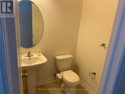 43 HOGAN MANOR DRIVE , Brampton, Ontario L7A 4V3 4