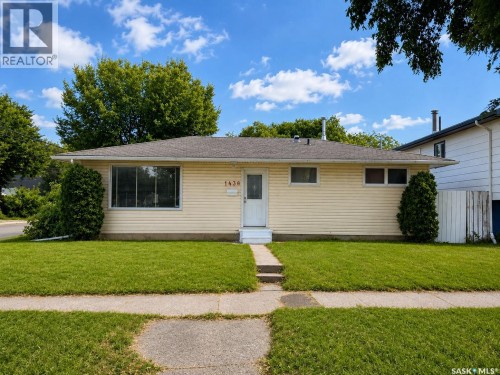 1438 D AVENUE N  Saskatoon, SK S7L 1P4