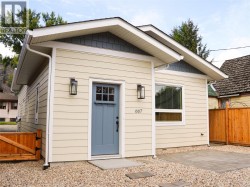 667 72nd Avenue Grand Forks, BC V0H 1H0