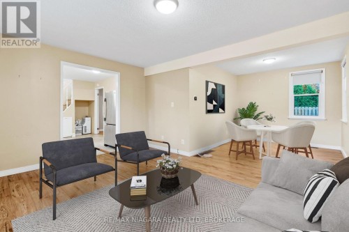 475 BUTLER STREET , Niagara-on-the-Lake (Town), Ontario L0S 1J0 4
