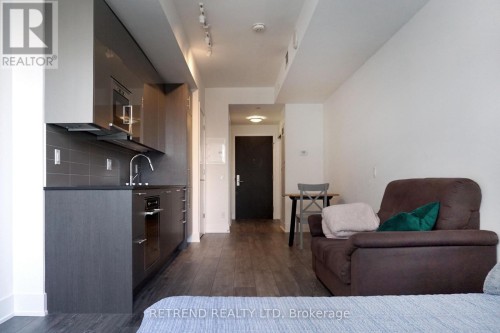 2206 - 403 CHURCH STREET , Toronto, Ontario M4Y 0C9 4