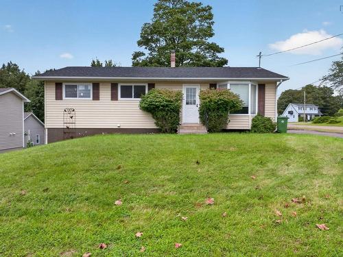 35 Lockhart Avenue  Lower Truro, NS B2N 5T6
