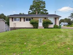 35 Lockhart Avenue  Lower Truro, NS B2N 5T6
