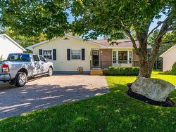 30 Forestglen Drive  Timberlea, NS B3T 1J4
