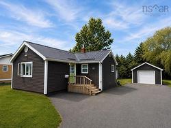 43 Johnson Avenue  Bible Hill, NS B2N 4M3