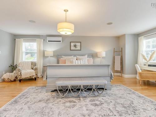5 Edgewater Close, Dartmouth, NS 