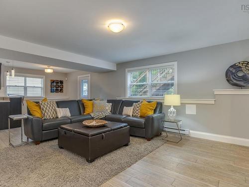 5 Edgewater Close, Dartmouth, NS 