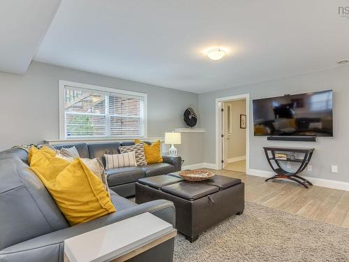 5 Edgewater Close, Dartmouth, NS 