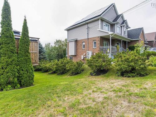 5 Edgewater Close, Dartmouth, NS 