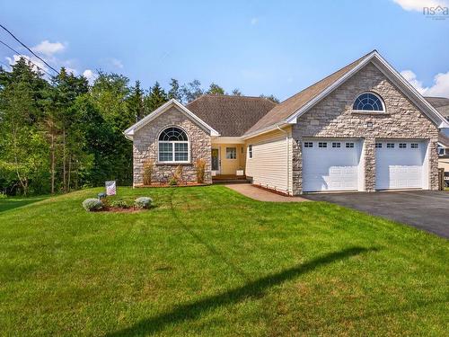32 Deerview Crescent, Salmon River, NS 