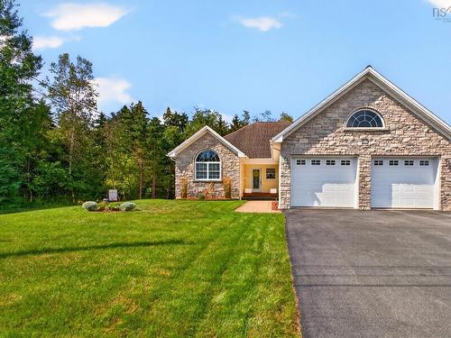 32 Deerview Crescent, Salmon River, NS 