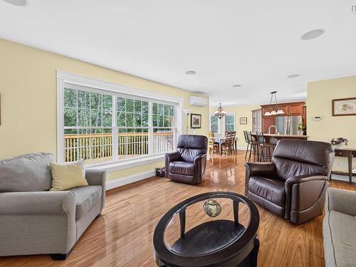 32 Deerview Crescent, Salmon River, NS 