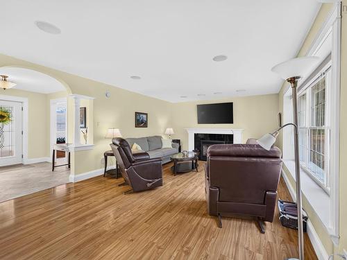 32 Deerview Crescent, Salmon River, NS 