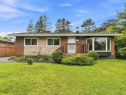 24 Muriel Avenue  Dartmouth, NS B2W 2E3