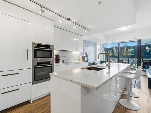 1406 1650 Granville Street  Halifax, NS B3J 0E1