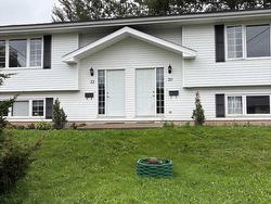20 Windale Drive  Bible Hill, NS B2N 2X5