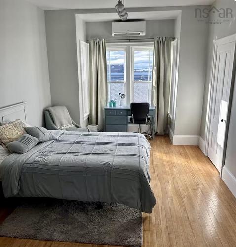 5 Parade Street, Yarmouth, NS 