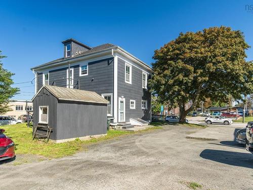 5 Parade Street, Yarmouth, NS 