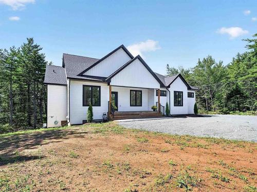 524 & 526 Perrin Drive, Fall River, NS 