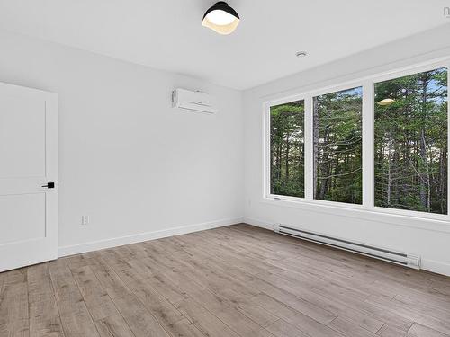524 & 526 Perrin Drive, Fall River, NS 