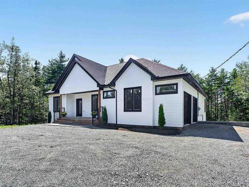 524 & 526 Perrin Drive, Fall River, NS 