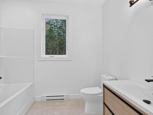 524 & 526 Perrin Drive, Fall River, NS 