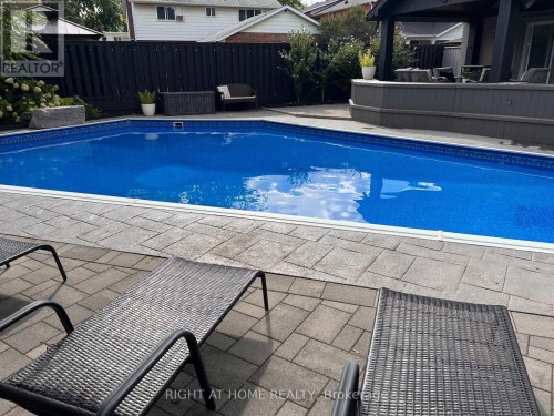 1916 Pagehurst Court, Mississauga, ON 