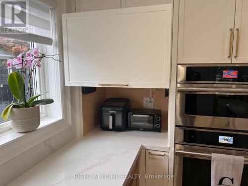 1916 Pagehurst Court, Mississauga, ON 