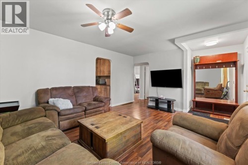 3555 County Rd 42, Windsor, ON 