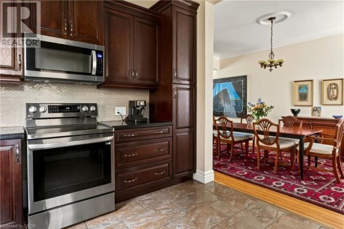 24 Fairleigh Crescent, Hamilton, ON 
