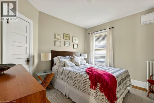 24 Fairleigh Crescent, Hamilton, ON 