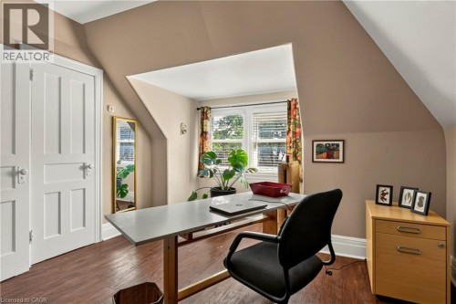 24 Fairleigh Crescent, Hamilton, ON 