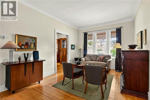24 Fairleigh Crescent, Hamilton, ON 