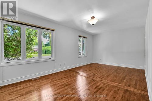 2206 Hillary Avenue, Ottawa, ON 