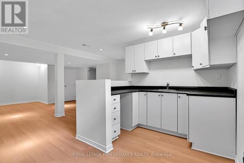 2206 Hillary Avenue, Ottawa, ON 