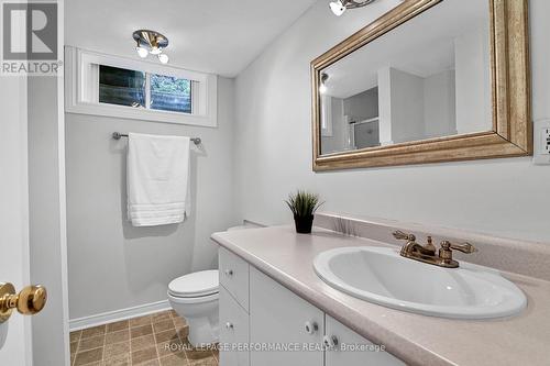 2206 Hillary Avenue, Ottawa, ON 