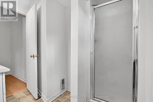 2206 Hillary Avenue, Ottawa, ON 