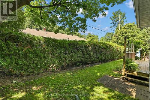 2206 Hillary Avenue, Ottawa, ON 