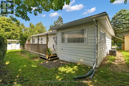 2206 Hillary Avenue, Ottawa, ON 