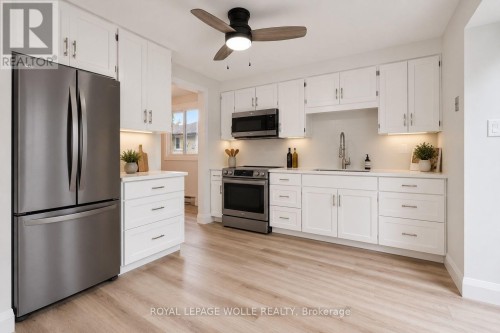 Virtually Staged - 109 Deerberry Place, Waterloo, ON 