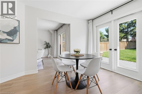 551 Deerhurst Drive, Burlington, ON 