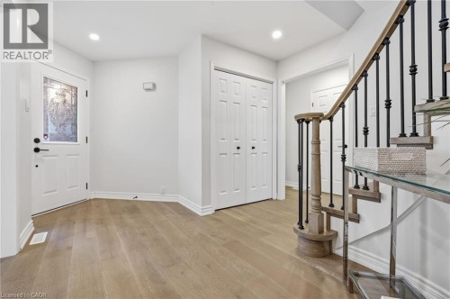 551 Deerhurst Drive, Burlington, ON 
