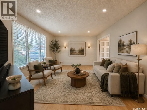 10 Mackie Crescent, Saskatoon, SK 