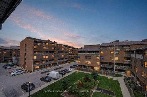 413-4060 Lawrence Avenue E, Toronto, ON 
