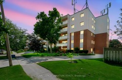 401-2485 Woking Crescent  Mississauga, ON L5K 1Z6