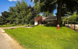 903 Johnathan Drive  Mississauga, ON L4Y 1J7