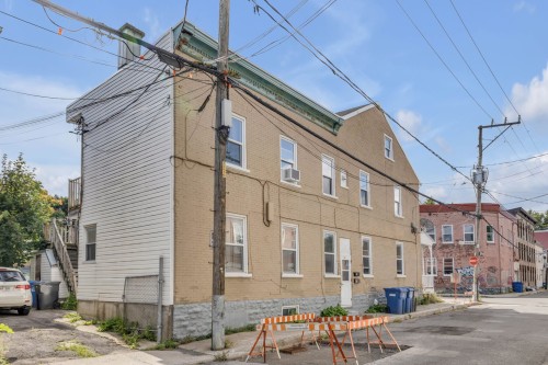 Front of Structure - 327  - 335 Rue De L'Aqueduc, Québec (La Cité-Limoilou), QC 