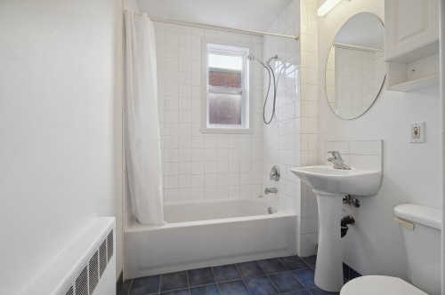 Bathroom - 12-5873 Av. Decelles, Montréal (Côte-Des-Neiges/Notre-Dame-De-Grâce), QC 