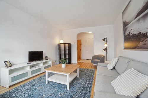 Living Room - 12-5873 Av. Decelles, Montréal (Côte-Des-Neiges/Notre-Dame-De-Grâce), QC 