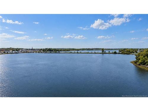 470 Riverside Dr, Bathurst, NB 